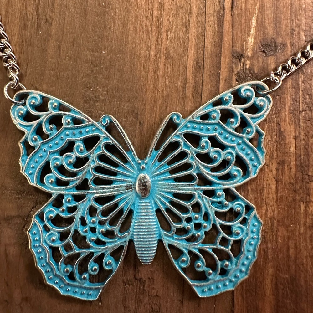 Elegant Blue Butterfly Pendant Necklace